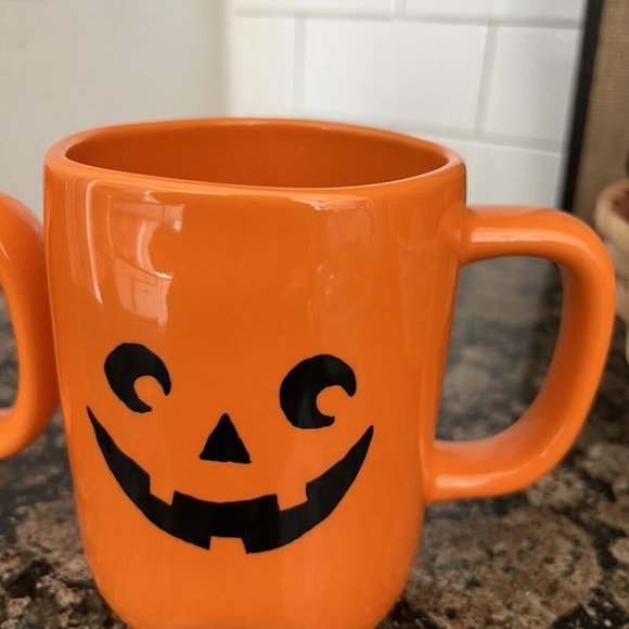 RAE DUNN 2pk Ceramic Trick Or Treat Mugs New in box - Picture 6 of 6